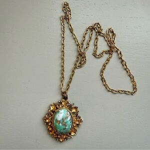 Sarah Coventry Green Stardust Filigree Pendant Necklace Gold Tone Vintage 70s